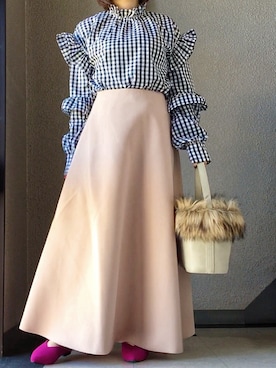 「apres jour（アプレジュール）のエリソデフリルブラウス【ZOZOTOWN限定アイテム】（シャツ/ブラウス、ブラック系）」を使った、愛さん（レディース・155cm）の春コーディネート