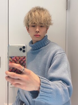 「春夏コーデ」｜「GU（ジーユー）のアイテム（ニット/セーター）」を使った、LIPPS原宿 篠田悠斗さん（メンズ・176cm）の春コーディネート