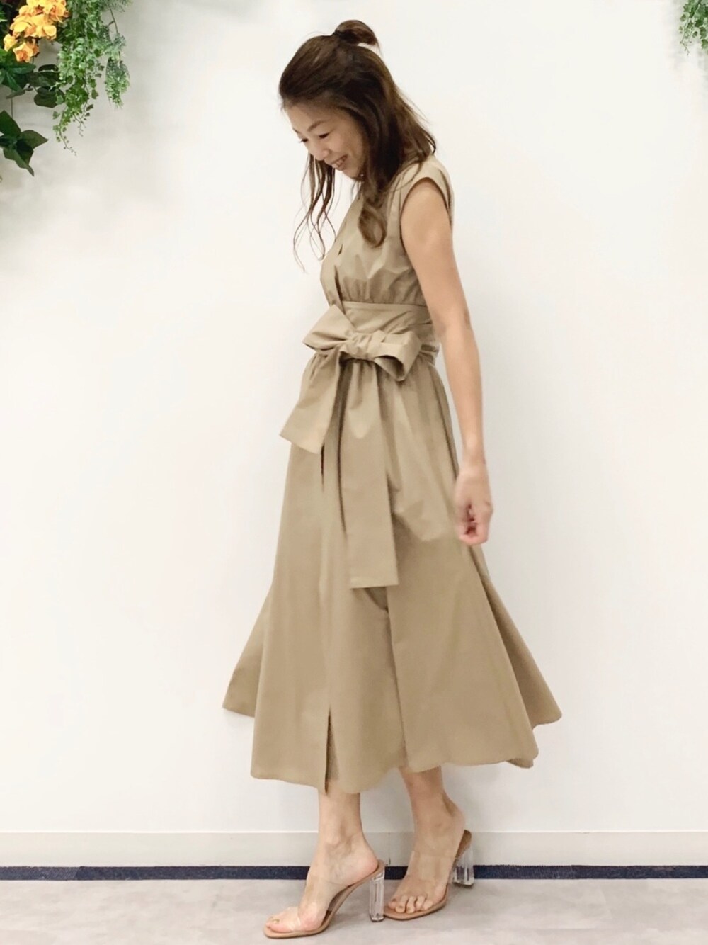 「シンプルコーデ、休日スタイル、お洒落さんとつながりたい、ロングワンピース、ワンピース、ワンピースコーデ、リボン、２ＷＡＹ」｜「And Coutureのアイテム（ワンピース、ベージュ系）」を使った、aya83★☆★さん（レディース・159cm）の春コーディネートの1枚目の写真