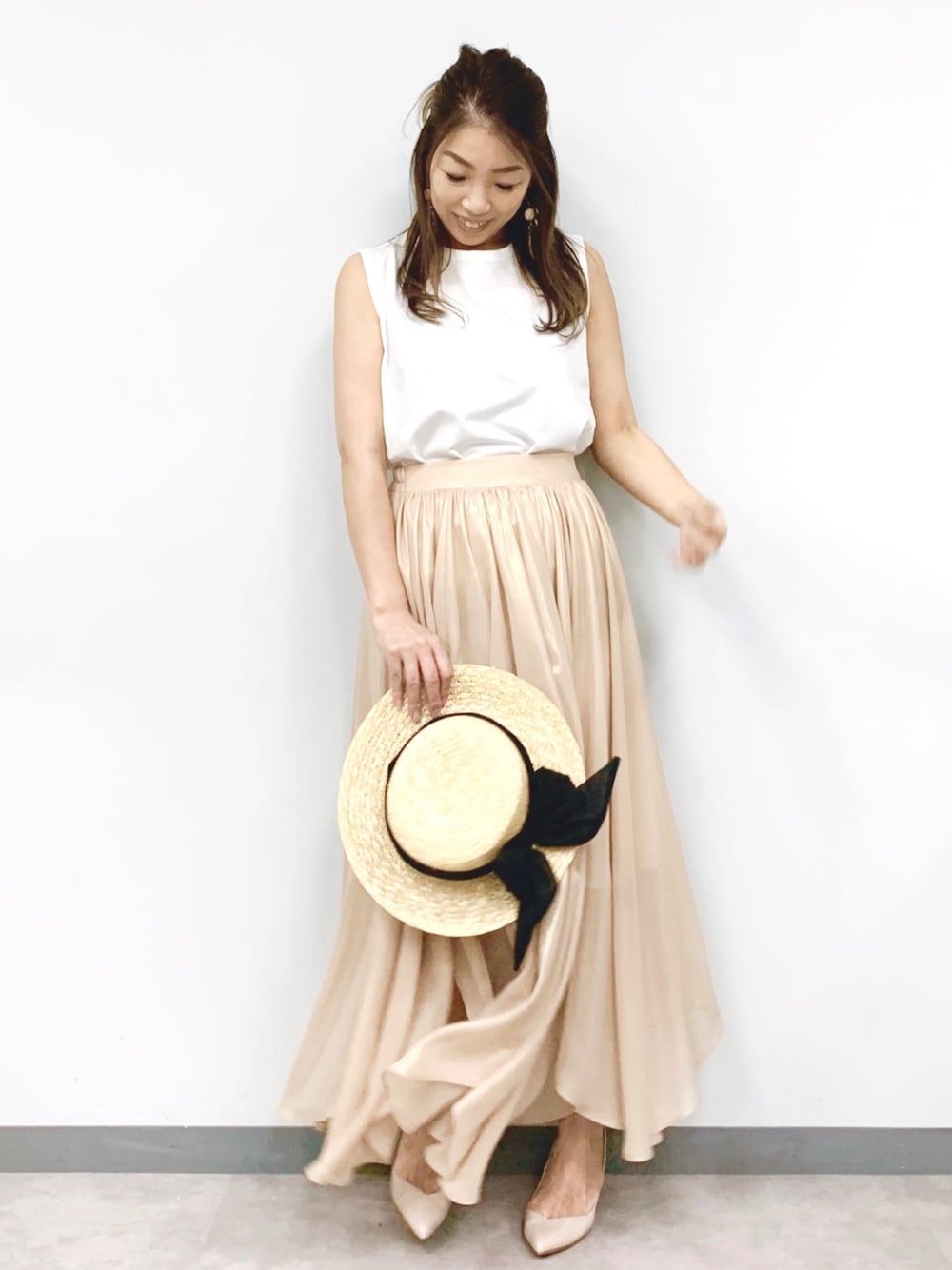「And Couture、大人コーデ、おしゃれさんと繋がりたい、ナチュラル、ベージュコーデ、いいね、save、フォローお願いします🤑、リラックススタイル、夏、イレギュラーヘムスカート、大人カジュアル」｜「And Coutureのアイテム（帽子、ベージュ系）」を使った、aya83★☆★さん（レディース・159cm）の夏コーディネートの1枚目の写真