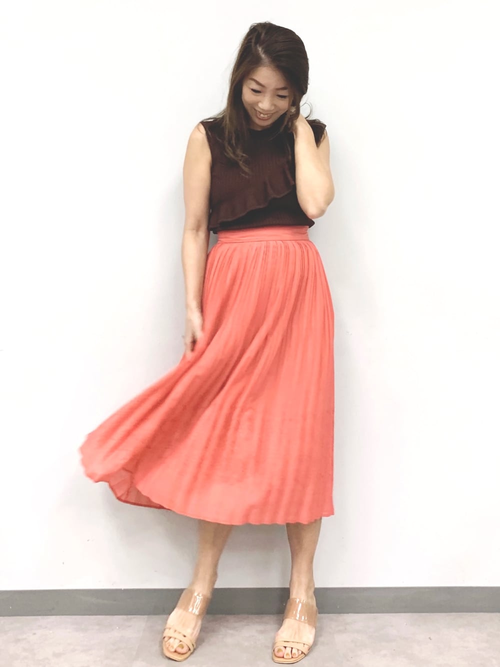 「プリーツスカート、ピンク、お洒落さんとつながりたい、オンスタイル、フリル、プリーツ、andcouture、オフィススタイル」｜「And Coutureのアイテム（スカート、ピンク系）」を使った、aya83★☆★さん（レディース・159cm）の夏コーディネートの1枚目の写真