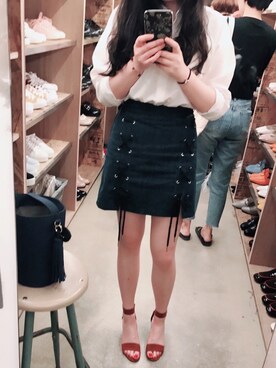「Alandのアイテム（デニムスカート、ブルー系）」を使った、sharonwyfさん（レディース・160cm）の春コーディネート
