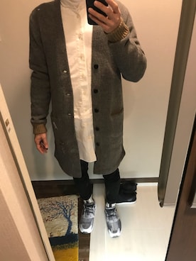 「N.HOOLYWOOD（N.ハリウッド）のアイテム（ニット/セーター、グレー系）」を使った、sp300さん（メンズ・166cm）の冬コーディネート