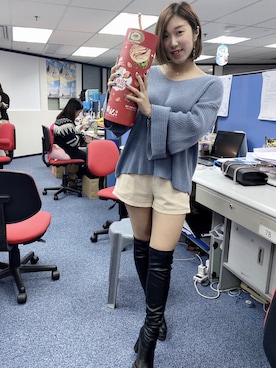 「實體店のアイテム（ニット/セーター、ブルー系）」を使った、Flora Chanさん（レディース・151cm）の冬コーディネート