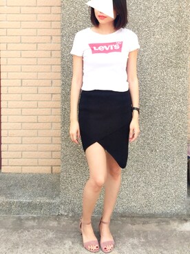 Yu-Chen Hsuさんの「スリムクルーネックTシャツ/オーガニックコットン」を使ったコーディネート