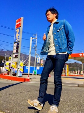 「カシミヤ」｜「アイテム（デニムジャケット）」を使った、ひびきさん（メンズ・173cm）の冬コーディネート