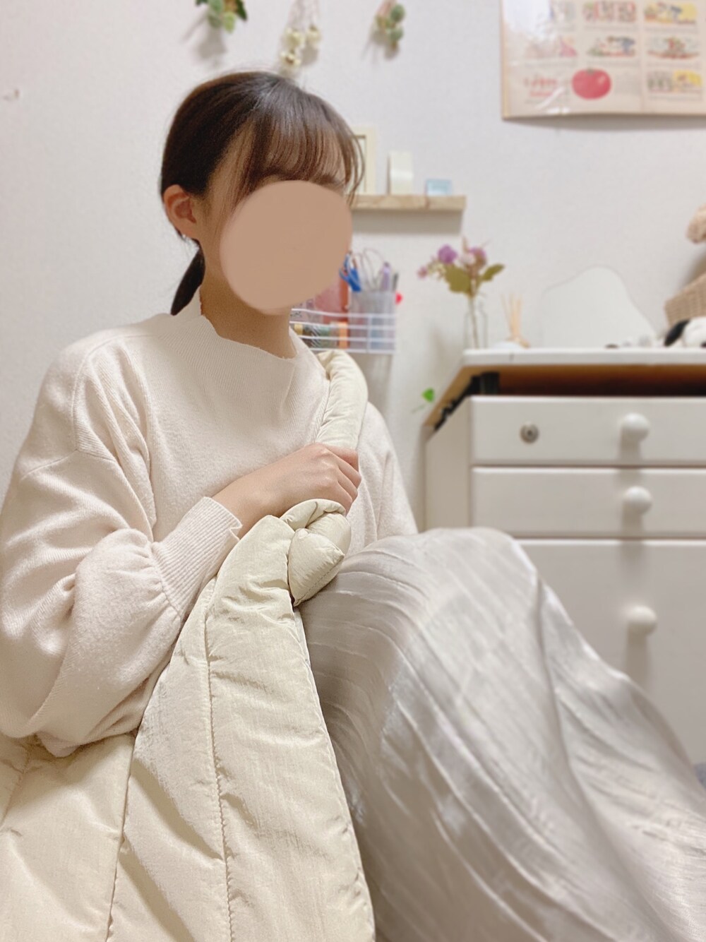 「オトナカジュアル、ワントーンコーデ、ホワイト、ホワイトコーデ、ゆるコーデ、大人ガーリー、ロングスカート、プチプラ、お洒落さんとつながりたい、カジュアルコーデ」｜「apres jourの【大きいサイズ】ハイネックもちもちニット【ZOZOTOWN限定アイテム】（ニット/セーター、ホワイト系）」を使った、いぬぬさん（レディース・158cm）の冬コーディネートの1枚目の写真