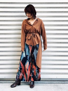 「アイテム（トップス、ベージュ系）」を使った、Serinaさん（レディース・160cm）の春コーディネート