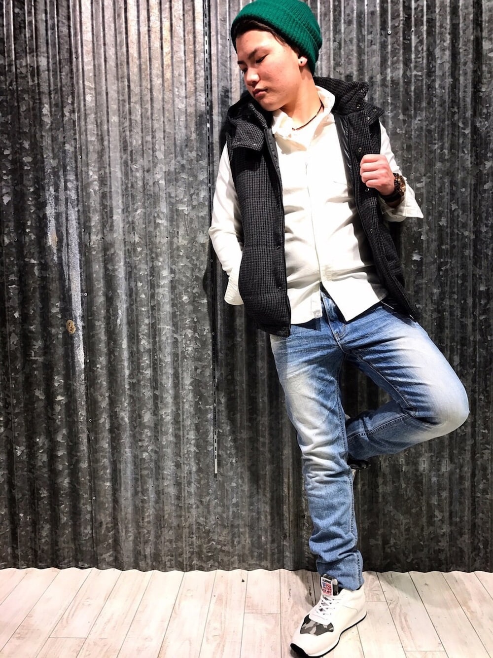 その他のその他アウター、その他のシャツ/ブラウス、その他のデニムパンツを着用したメンズの冬コーディネートの1枚目の写真