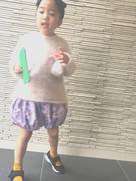 「fafa（フェフェ）のアイテム（パンツ）」を使った、はなさん（キッズ・110cm）の春コーディネート