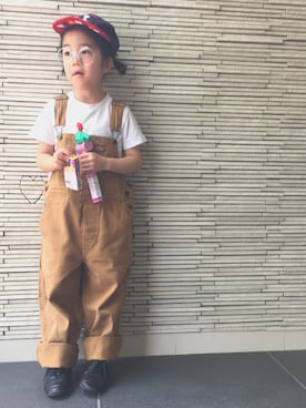 「Dickies（ディッキーズ）のアイテム（オールインワン・サロペット）」を使った、はなさん（キッズ・110cm）の春コーディネート