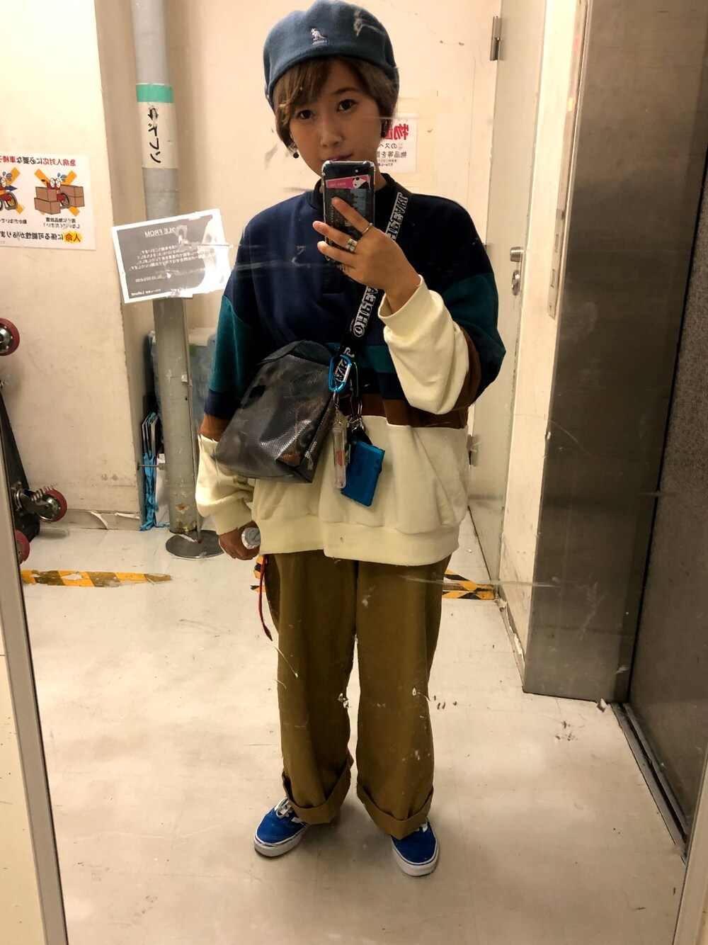 「Double name、カジュアル、カンゴール、VANSのスニーカー、VANS、ボーイッシュ、153cm、ワイドパンツ×スニーカー」｜「DOUBLE NAMEのアイテム（スウェット、ホワイト系）」を使った、よっさんさん（レディース・153cm）の秋コーディネートの1枚目の写真