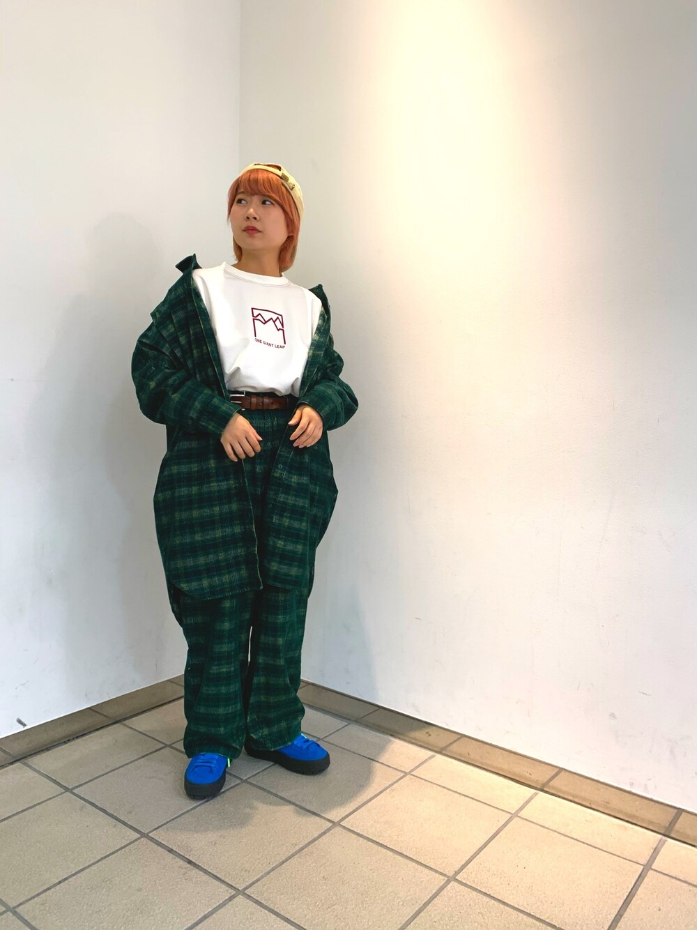 「wearhalloween2019、ootd、チェック、セットアップ、CPOジャケット、cpoシャツワンピ、タックパンツ、グリーン、プーマ、ボーイッシュ」｜「DOUBLE NAMEのコーデュロイチェックテーパードワイドパンツ（その他パンツ、グリーン系）」を使った、よっさんさん（レディース・153cm）の秋コーディネートの1枚目の写真