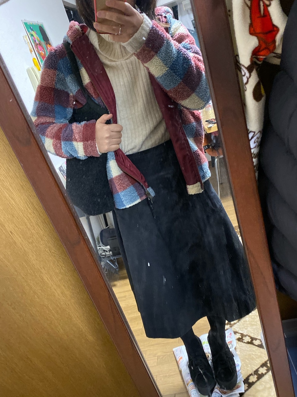 「低身長コーデ、カラフルアウター、あまちゃん、ニットコーデ、冬コーデ、ブラック」｜「GAPのGap Aライン ユーティリティスカート（スカート、ブラック系）」を使った、moeri0506さん（レディース・153cm）の秋コーディネートの1枚目の写真