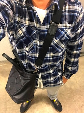 「muta（ムータ）のアイテム（バッグ）」を使った、MABUさん（メンズ・165cm）の秋コーディネート