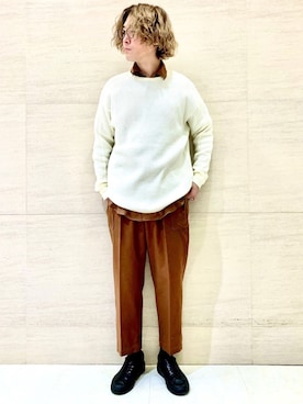 「アイテム（トップス、ブラウン系）」を使った、J2さん（メンズ・180cm）の冬コーディネート