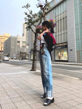 「DIESEL」｜「アイテム（サンダル）」を使った、唯さん（レディース・160cm）の春コーディネート