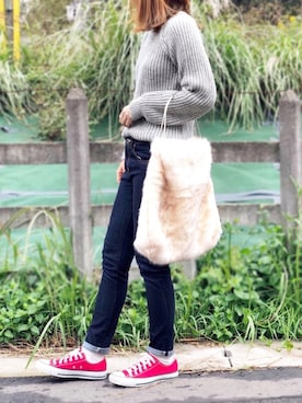 「TATRAS CONCEPT STORE（タトラスコンセプトストア）のアイテム（パンツ）」を使った、nyaobuさん（レディース・164cm）の秋コーディネート