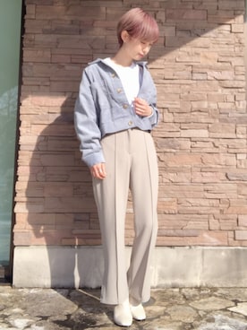 「ブルー x ホワイト」｜「アイテム（デニムジャケット）」を使った、さいとうはるかさん（レディース・163cm）の冬コーディネート