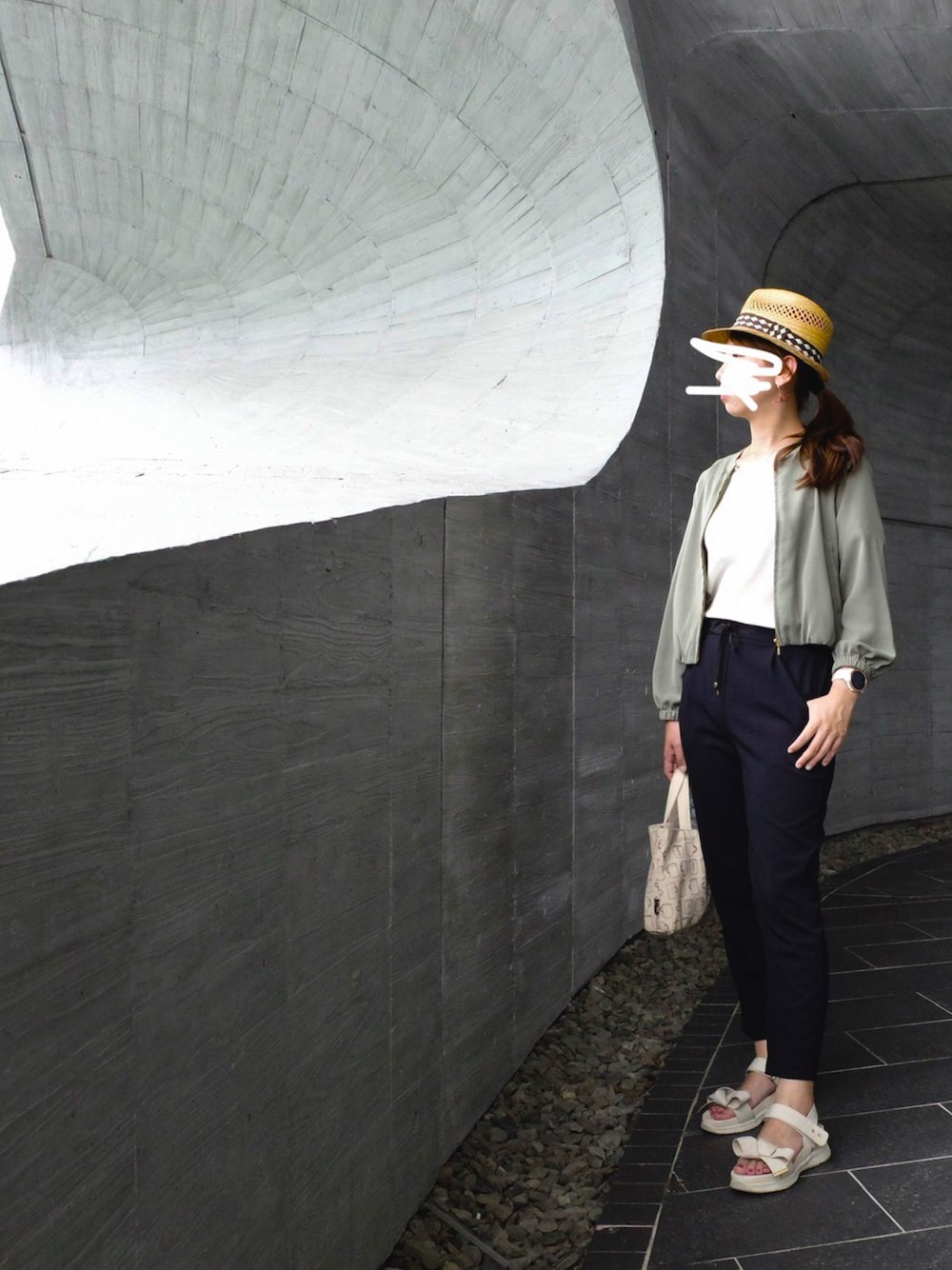 「VISの【UV CARE＆COOL TOUCH】ノーカラージップブルゾン（ブルゾン、グリーン系）」を使った、Yuthikaさん（レディース・163cm）の夏コーディネートの1枚目の写真