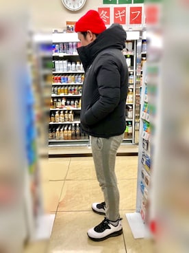 「1PIU1UGUALE3  RELAX （ウノピゥウノウグァーレトレ リラックス）のアイテム（パンツ）」を使った、だか村さん（メンズ・169cm）の冬コーディネート