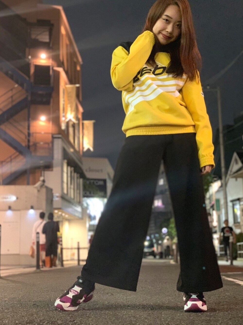 「オーバーサイズ、street、ootd、キャットストリート、リーボッククラシック、Reebokclassic、Reebok CLASSIC 、リーボックラブ、rhpump、rhoo」｜「Reebokのクラシックス アドバンス クルー スウェットシャツ［Classics Advance Crew Sweatshirt］（スウェット、イエロー系）」を使った、リーボックさん（レディース・159cm）の秋コーディネートの1枚目の写真