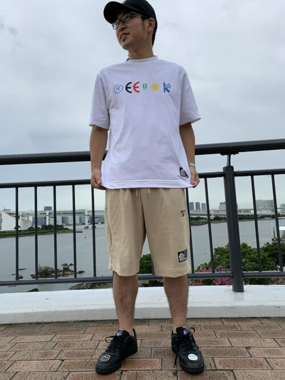 「リーボック、Reebok(Reebok)、リーボッククラシック、Reebokclassic、ブラックアイパッチ」｜「Reebokのクラブ シー [CLUB C 85]（シューズ、ブラック系）」を使った、リーボックさん（メンズ・171cm）の夏コーディネートの1枚目の写真