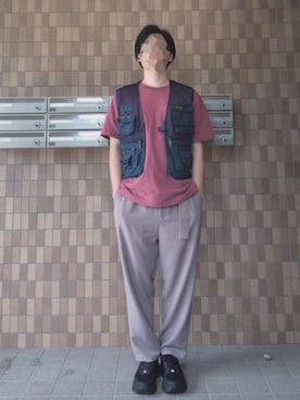 「クルーネックTシャツ」｜函南さん（メンズ・178cm）の春コーディネート