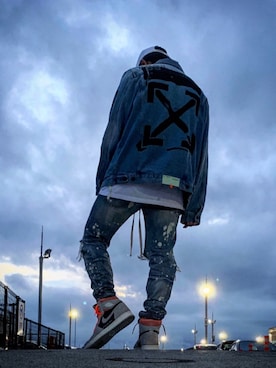 「off white」｜「アイテム（デニムジャケット）」を使った、海輝さん（メンズ・174cm）の冬コーディネート