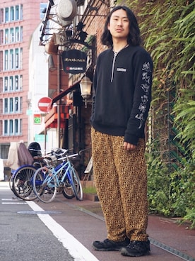 「superNova.（スーパーノヴァ）のアイテム（スラックス）」を使った、マッスルさん（メンズ・169cm）の秋コーディネート