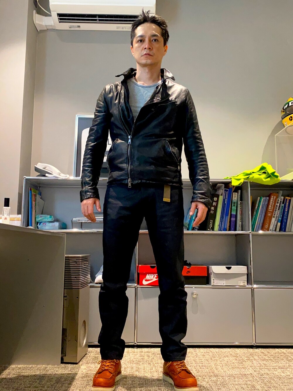 「はるコーデ、シンプルコーデ、大人カジュアル、春アウター」｜「GIORGIO BRATOのアイテム（ライダースジャケット、ブラック系）」を使った、Ｔさん（メンズ・177cm）の春コーディネートの1枚目の写真