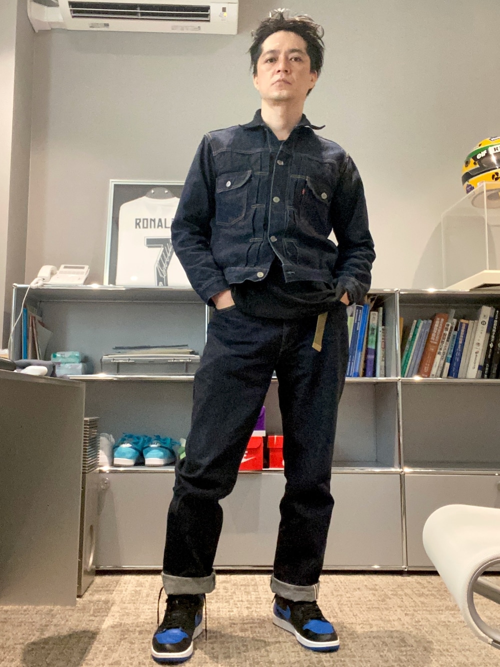 「シンプル、ラフ、スニーカーコーデ、古着、デニムパンツ、ナイキ、vintage、リーバイス、エアジョーダン1、リーバイス501xx」｜「Levi'sのアイテム（デニムジャケット、ブルー系）」を使った、Ｔさん（メンズ・177cm）の夏コーディネートの1枚目の写真