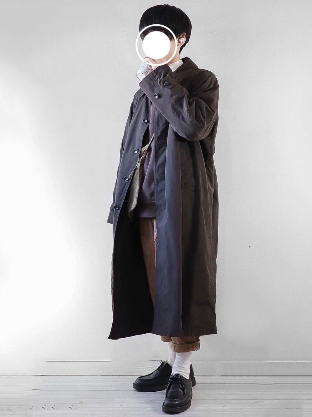 「年末WEAR感謝祭、シンプル、オトナカジュアル、お洒落さんとつながりたい、シンプルコーデ、冬、今日のコーデ、ゆるコーデ、カジュアル、低身長」｜「Steven Alanの＜Steven Alan＞ NYLON BAL COLLAR COAT-BOLD/コート（ステンカラーコート、ブラウン系）」を使った、ゆうさん（メンズ・165cm）の冬コーディネートの1枚目の写真