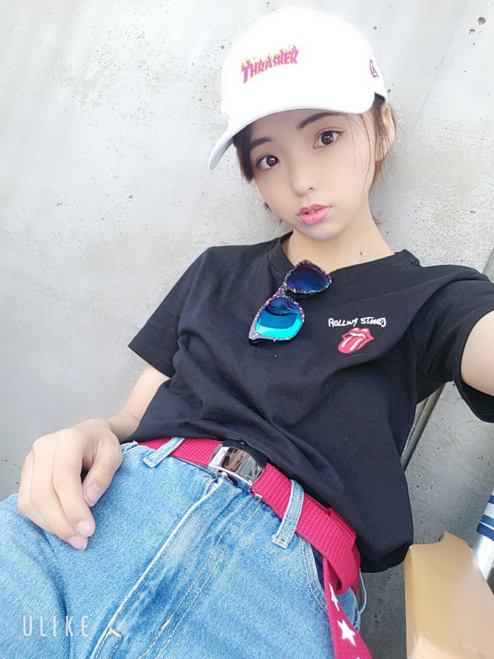 「カジュアルコーデ、パンツスタイル、THRASHER、GU、nicoron、Oakley」｜「GUのアイテム（Tシャツ/カットソー、ブラック系）」を使った、makotoさん（レディース・157cm）の春コーディネートの1枚目の写真