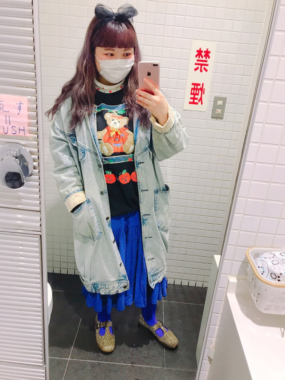 「wearhalloween2020、halloween、ハロウィン、古着、used、vintage、スプモーニ、パープル、Dr.Martens、デニム」｜「スプモーニのアイテム（スウェット、ブラック系）」を使った、♡URARA♡さん（レディース・160cm）の秋コーディネートの1枚目の写真