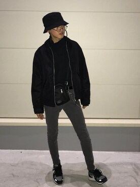 「Bershka（ベルシュカ）のアイテム（パンツ、グレー系）」を使った、しゅんさん（メンズ・170cm）の冬コーディネート