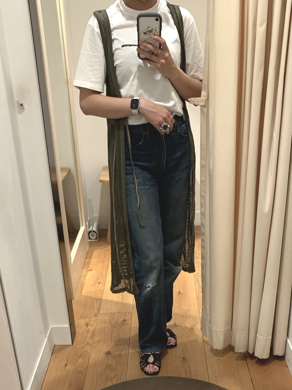 「フリークスストア(FREAK'S STORE)、パタゴニア、リーバイス502、出勤コーデ、おしゃれさんと繋がりたい」｜「Levi'sのアイテム（デニムパンツ、ブルー系）」を使った、shakeさん（レディース・164cm）の夏コーディネートの1枚目の写真