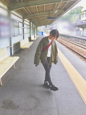 「EVRIS（エヴリス）のアイテム（MA-1）」を使った、Kaoruさん（レディース・155cm）の秋コーディネート