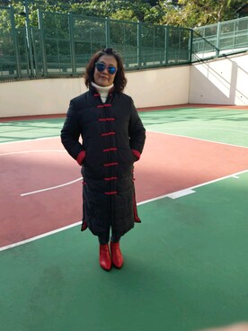 「アイテム（ブーティ、レッド系）」を使った、Jennie Cheung  さん（レディース・150cm）の冬コーディネート