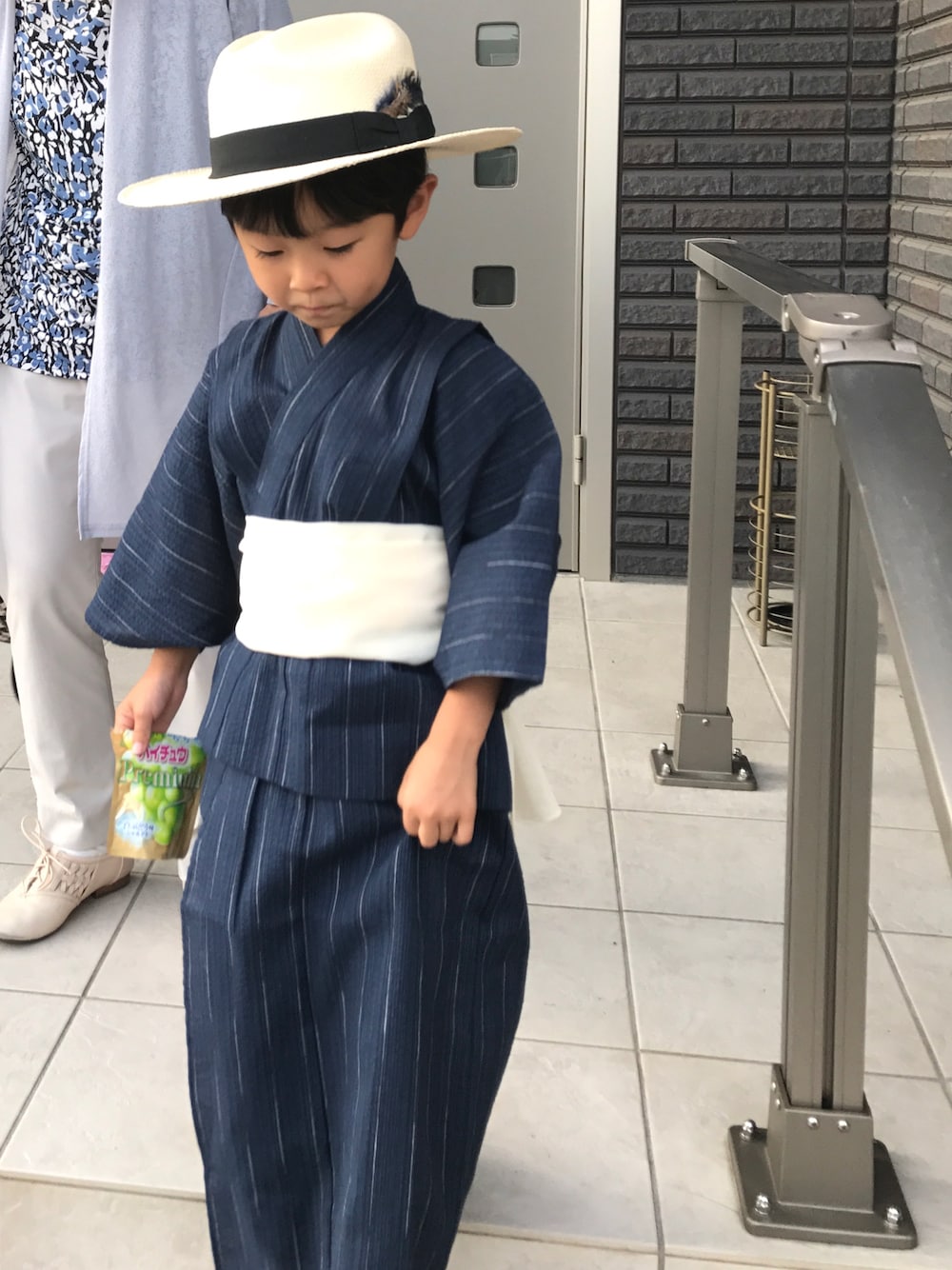 「浴衣男子、お祭り、輪くぐり、ヒィおばあちゃん、夏」｜「NETのアイテム（浴衣、ブルー系）」を使った、shuntakyotaさん（キッズ・110cm）の秋コーディネートの1枚目の写真