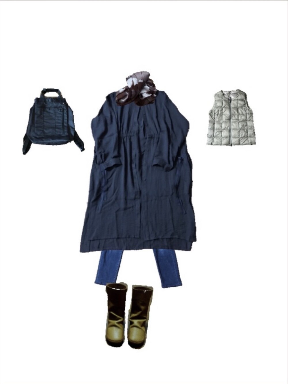 「秋コーデ、休日スタイル、シンプル、今日のコーデ、低身長、ワンピース×デニム、ダウンベスト、wearhalloween2020」｜「LEPSIMのハイブリッドカコウデニムスリムパンツ　761694（デニムパンツ、ブルー系）」を使った、uuy akirさん（レディース・150cm）の秋コーディネートの1枚目の写真