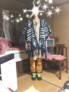 「アイテム（ポンチョ）」を使った、megupeeさん（レディース・152cm）の春コーディネート
