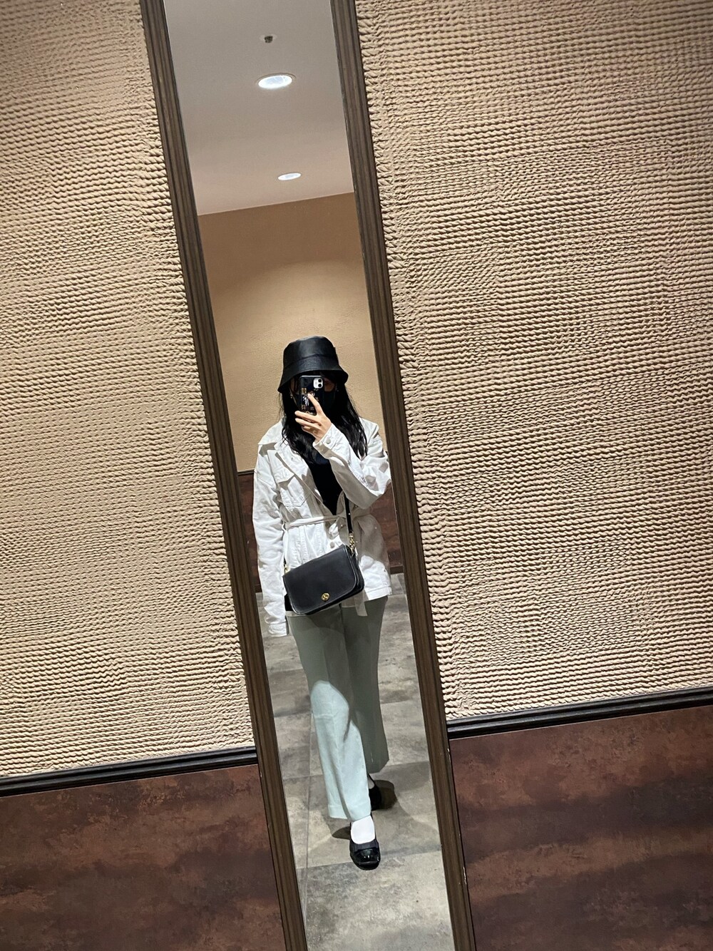 「秋コーデ、学校」｜「FOREVER 21のアイテム（デニムジャケット、ホワイト系）」を使った、Suyyyさん（レディース・159cm）の秋コーディネートの1枚目の写真