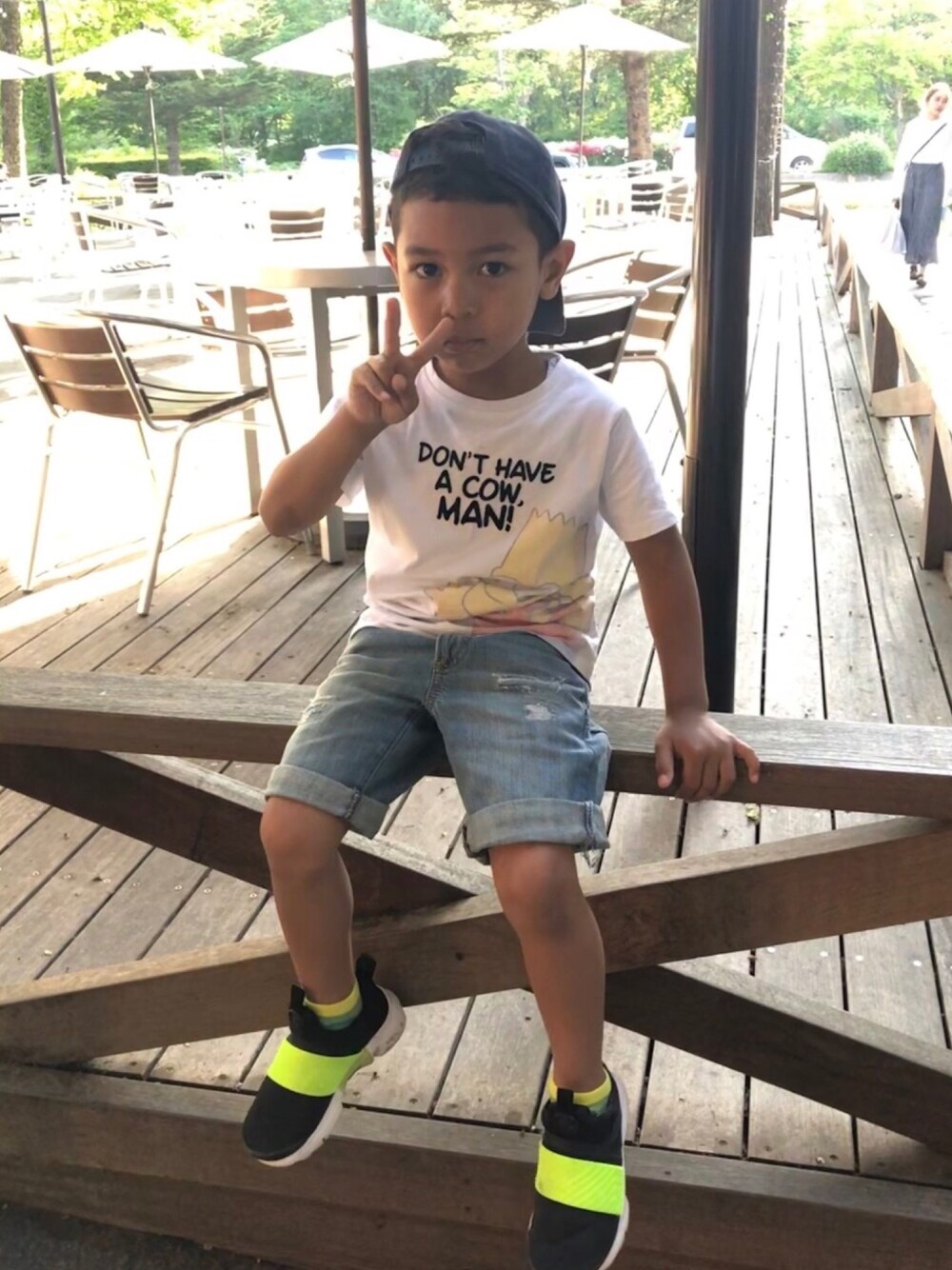 「カジュアルコーデ、おとこのこ、キャラT」｜「ZARA KIDSのアイテム（Tシャツ/カットソー、ホワイト系）」を使った、Allen さん（キッズ・104cm）の夏コーディネートの1枚目の写真