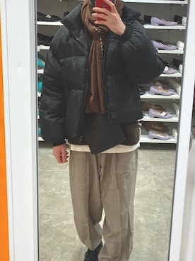 「FEKETE（フェケテ）のFEKETE MADE BACK LOGO STRING SHORT ECO DOWN JACKET（ダウンジャケット/コート、ブラック系）」を使った、Tatsuyaさん（メンズ・186cm）の冬コーディネート