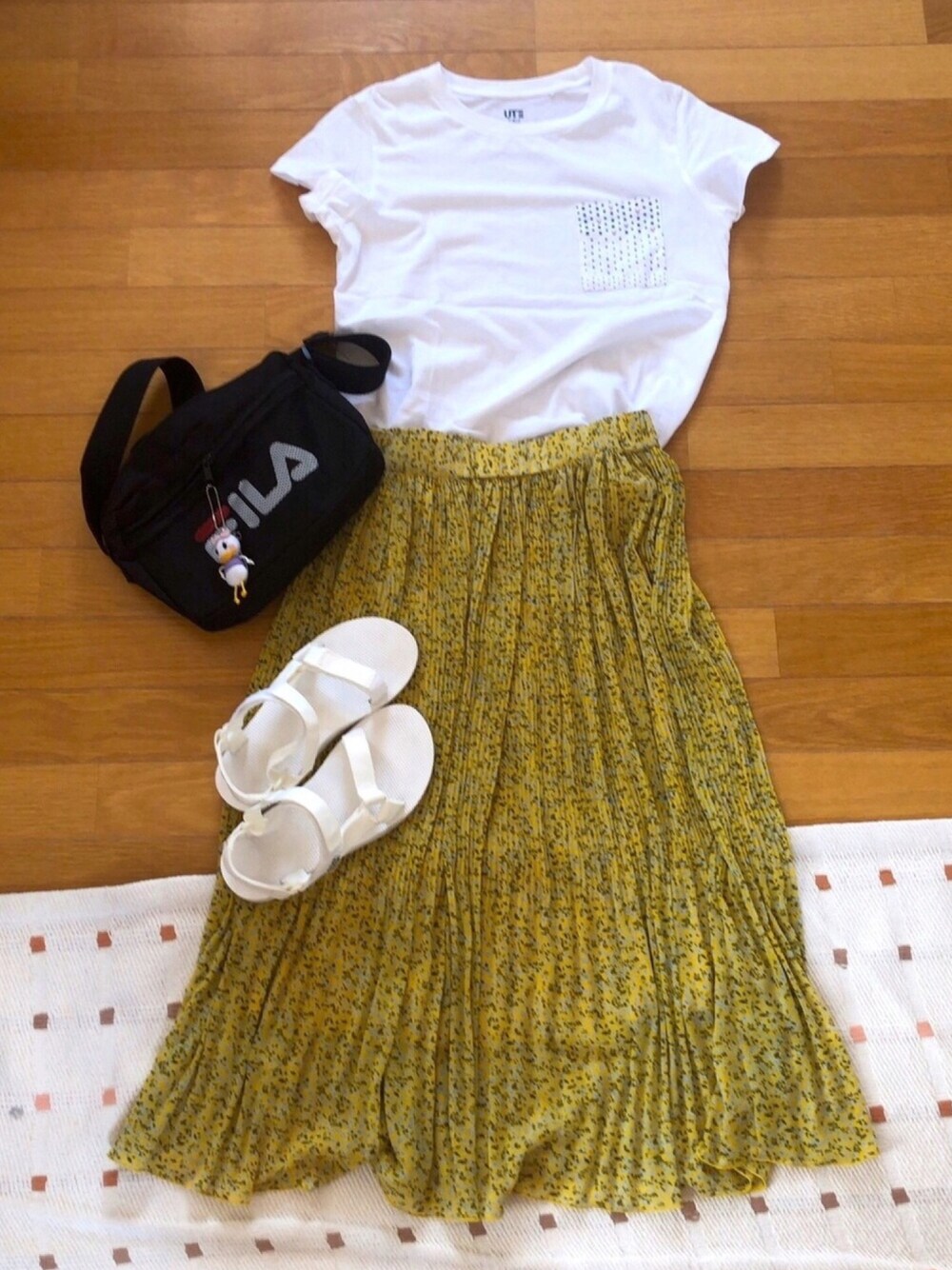 「夏、低身長コーデ、おしゃれさんと繋がりたい」｜「UNIQLOのアイテム（Tシャツ/カットソー、ホワイト系）」を使った、Minnie❤️さん（レディース・153cm）の夏コーディネートの1枚目の写真