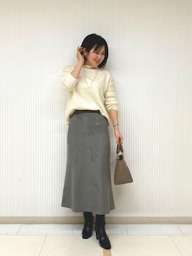 「白ニット」｜「アイテム（スカート、グレー系）」を使った、rdmikaさん（レディース・162cm）の冬コーディネート
