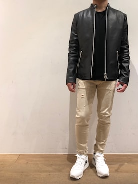 「surt」｜「アイテム（ライダースジャケット）」を使った、岡田さん（メンズ・165cm）の夏コーディネート