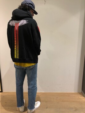 「MARCELO BURLON（マルセロ・バーロン）のアイテム」を使った、岡田さん（メンズ・182cm）の夏コーディネート