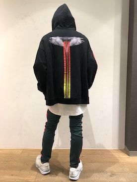 「MARCELO BURLON（マルセロ・バーロン）のアイテム」を使った、岡田さん（メンズ・175cm）の夏コーディネート